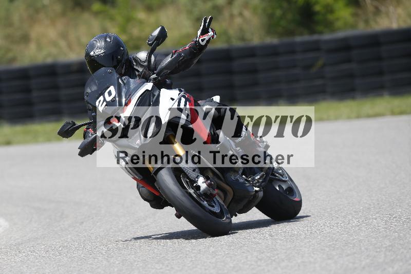 /27 12.06.2025 Ducati Schweiz Trackday Warmup  ADR/gruen-vert/20